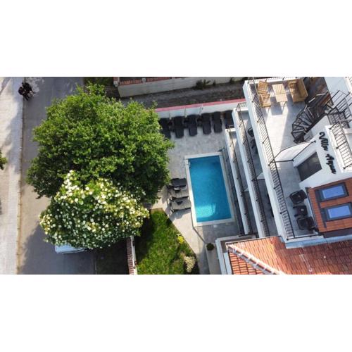 Villa Aqua Family Hotel