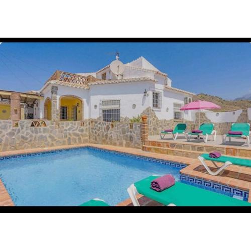 Villa Aránzazu with private pool