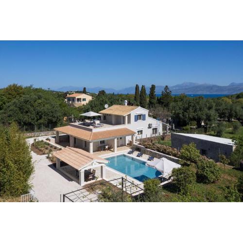 Villa Armonia by PosarelliVillas