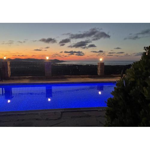 Villa Asteri, views, private, pool heating on request, 30 mins from Paphos