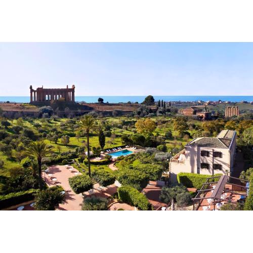 Villa Athena Resort