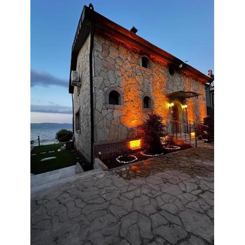 Villa Atroa
