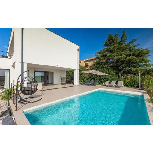 Villa Auri
