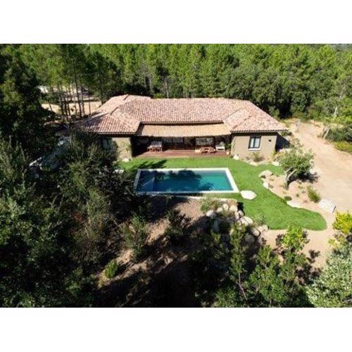 VILLA AVEC PISCINE PORTO-VECCHIO CORSICA