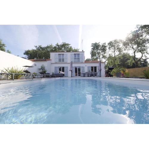 Villa avec piscine pour 8