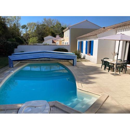 Villa avec Piscine Privée, Jardin Clos et 3 Chambres - Saint Jean de Monts - FR-1-323-549