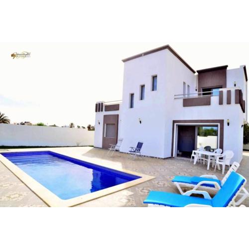 villa avec piscine sans vis a vis