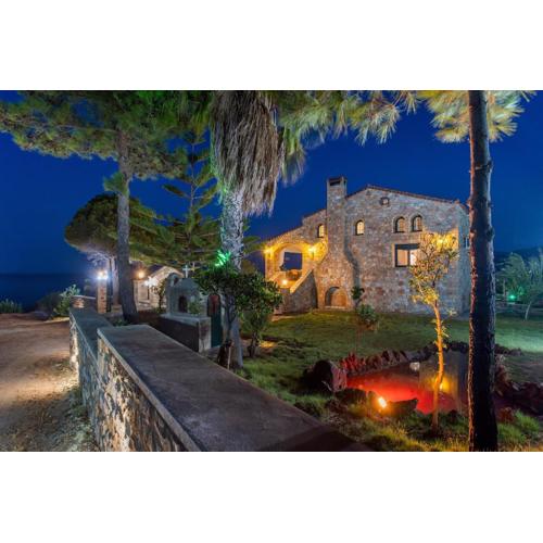 VILLA AVLOS