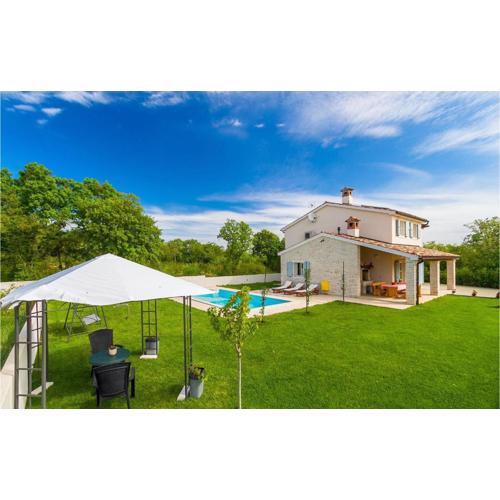 Villa Azura