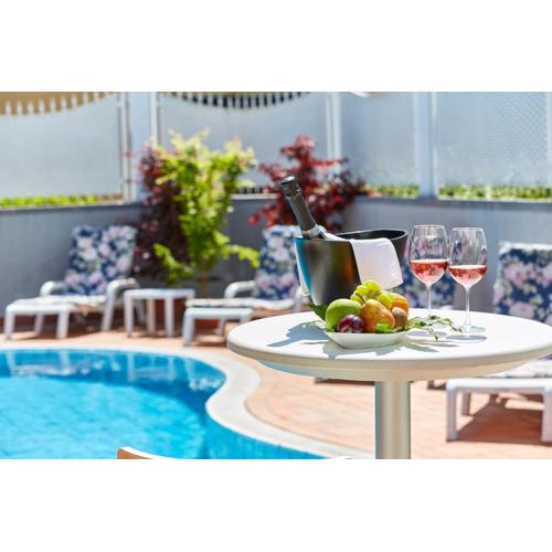 Villa Azzurra Depandance con piscina