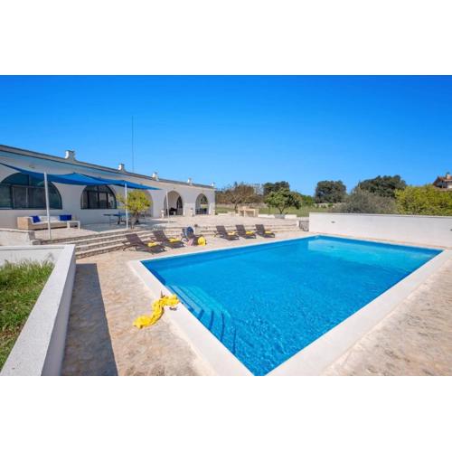Villa Azzurrato by Villa Plus