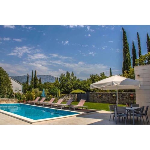 Villa Bacev by Vintage Travel