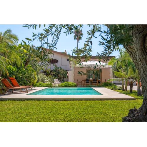 Villa Bali with Pool by Wonderful Italy