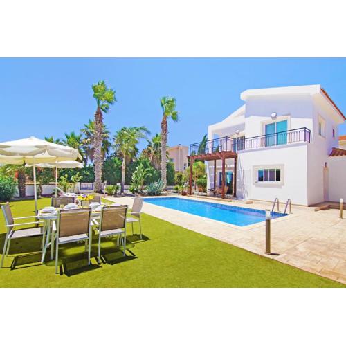 Villa Basil - 50m from Med Sea