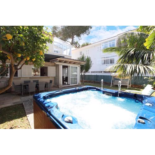 Villa Beach Alcudia, lovely house with jacuzzi