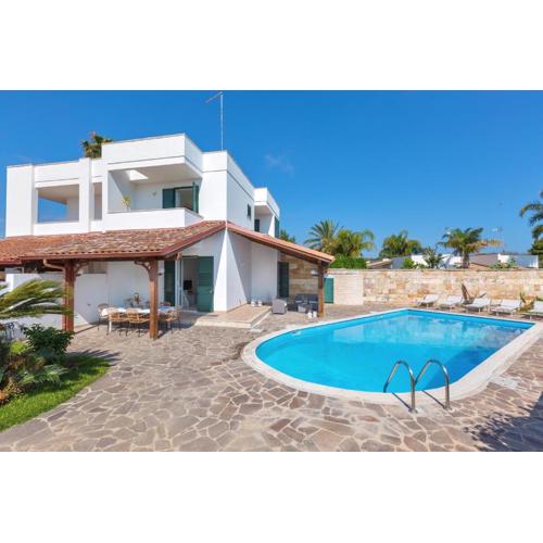 Villa Beach By BarbarHouse