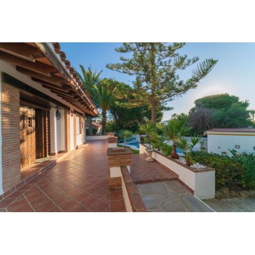 Villa Beachside