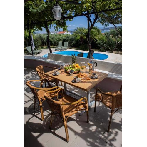Villa Bellezza with heated pool near Split