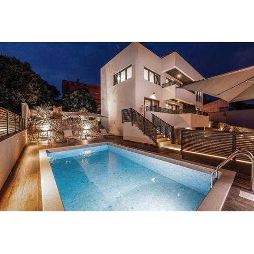 Villa Betelgeuse Supernova - Happy Rentals