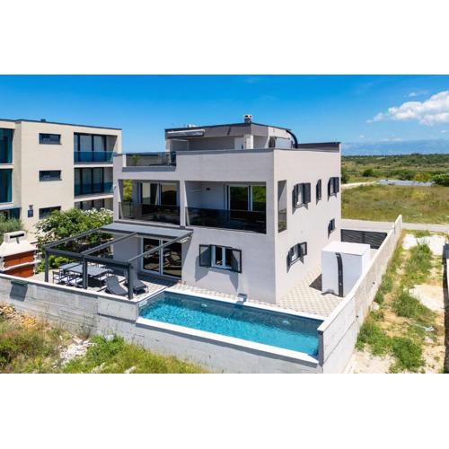 Villa Beverly Hills, Heated Pool, Jacuzzi, 12 People