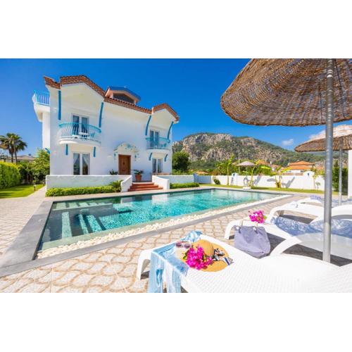 Villa Blue Island