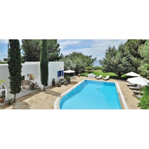 Villa Blue Sapphire
