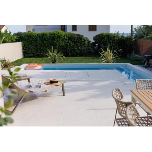 Villa Botanica - Elegant family house with beautiful pool and garden near the sea