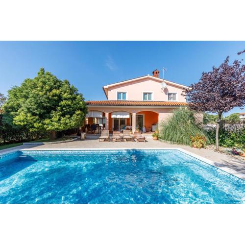 Villa Brioni 1