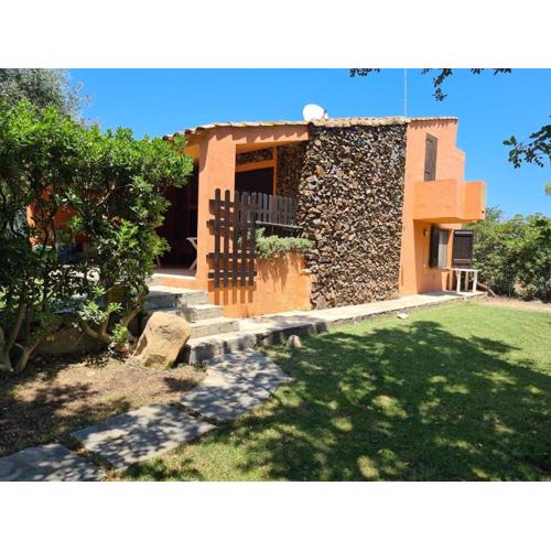 Villa caposchiera a 500 metri dal mare