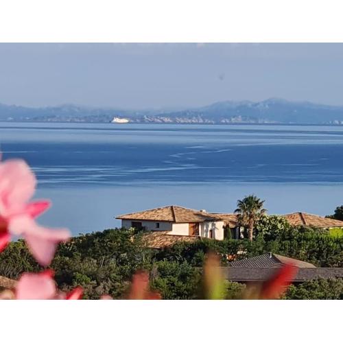 villa CASA TOTTI vue mer avec piscine