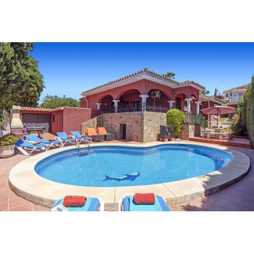 Villa Cecilia by Villa Plus