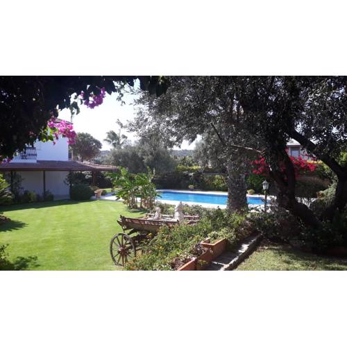 Villa Çeşme Dalyan with Pool