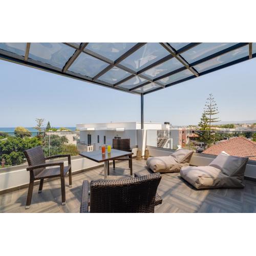 Villa Cicada Chania, steps from the beach, Free Car included