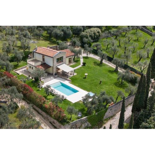 Villa Cipressi - Luxuri Lounge -