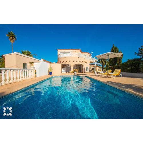Villa Colibri by Abahana Villas
