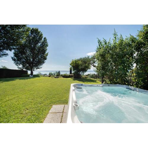 Villa con vista mozzafiato sul Lago