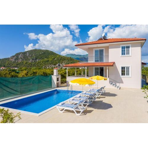 Villa Corals