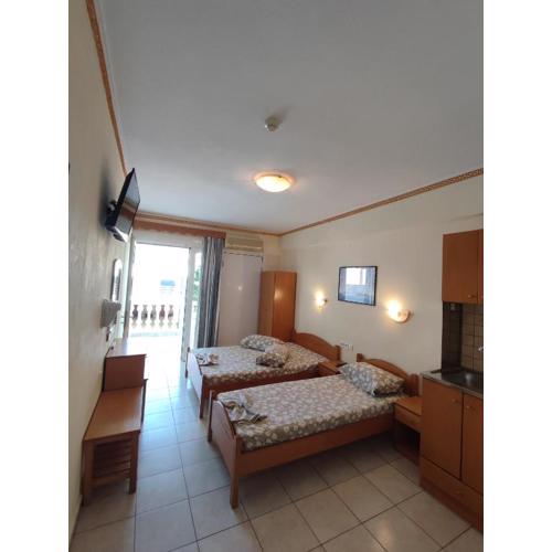Villa Cosmos Inn