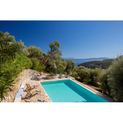 Villa Cristina - Charming Villa with Stone and Wood Elements in Sivota Bay