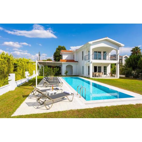 Villa Crystal