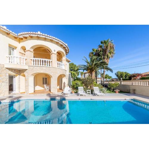 Villa Cucarres