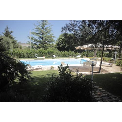 Villa Curri