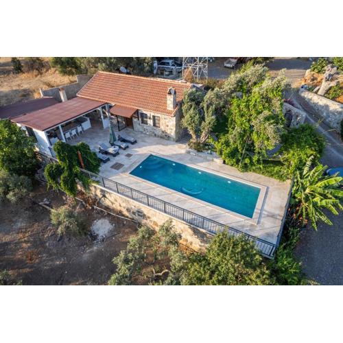 Villa Daisy by EvTatilim