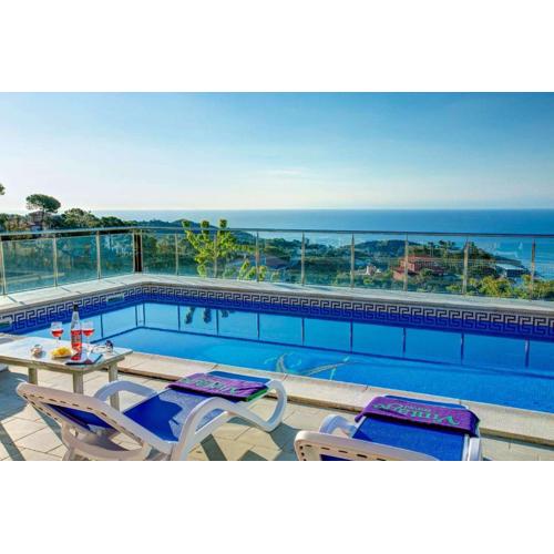 Villa Dami by Vintage Travel