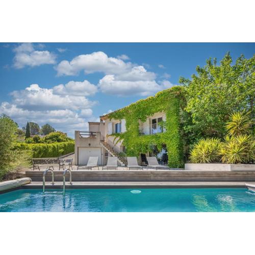 Villa de 180 m2 avec piscine à Saint-Raphaël pour 10 personnes