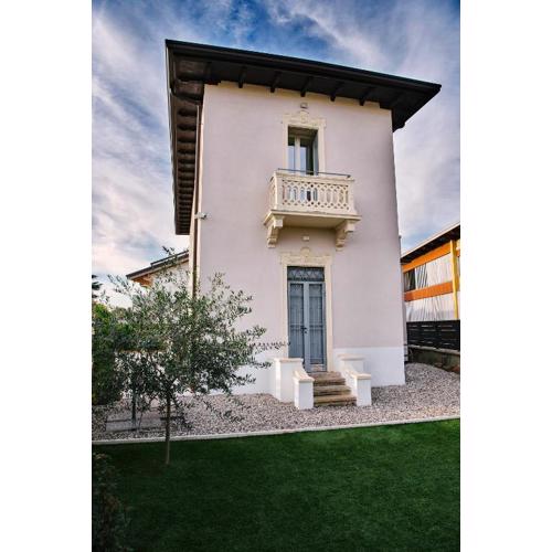 VILLA DEI SOGNI appartamento vicino ospedale Borgo Trento,Fiera e Arena di Verona