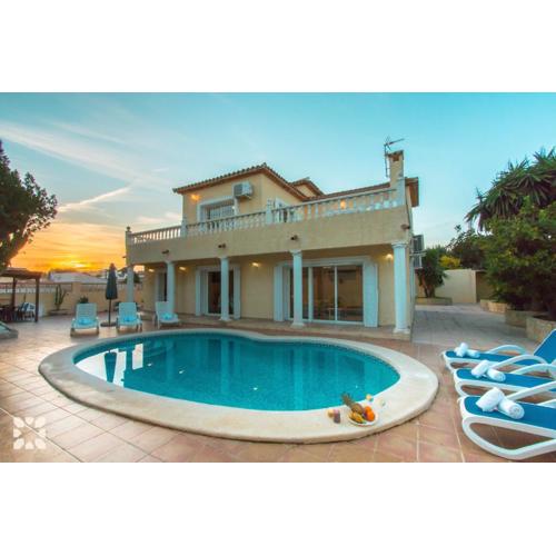 Villa Delicia by Abahana Villas