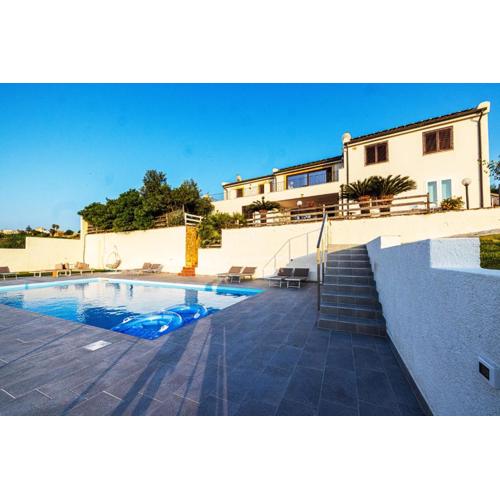 Villa Demirà - Sky&Pool - Rooms
