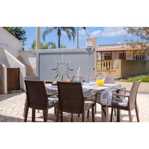Villa Diamante Torre Lapillo With Air Conditioning, Parking And Wi-Fi
