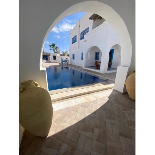 Villa djerba piscine commune